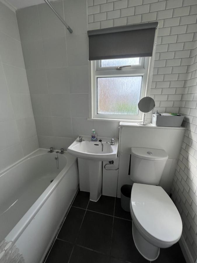 Signature, Scratby - Two Bed Chalet, Sleeps 7, Free Wi-Fi, Bed Linen And Towels Included, Pets Welcome And Onsite Entertainment Available Exterior foto