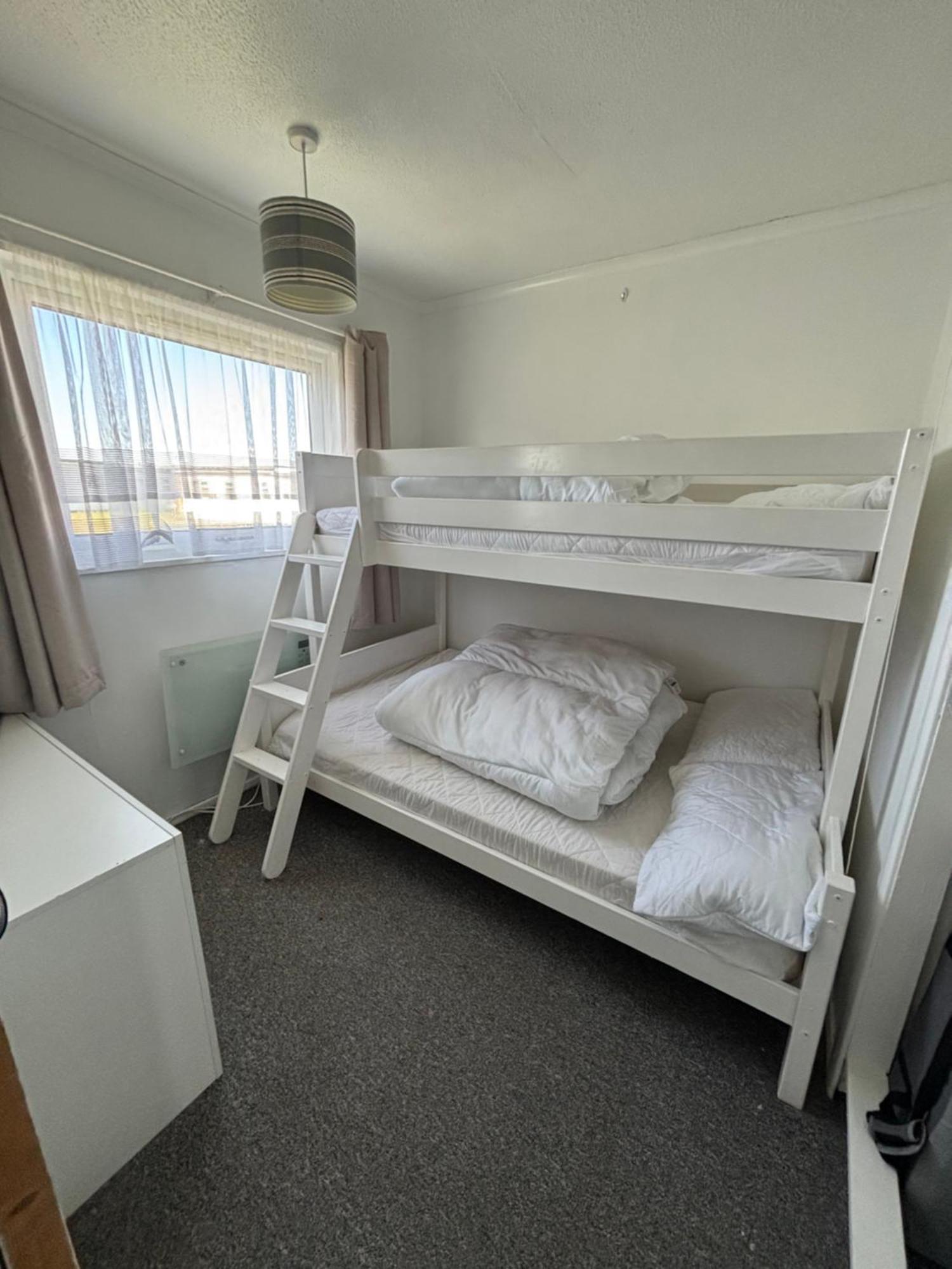 Signature, Scratby - Two Bed Chalet, Sleeps 7, Free Wi-Fi, Bed Linen And Towels Included, Pets Welcome And Onsite Entertainment Available Exterior foto